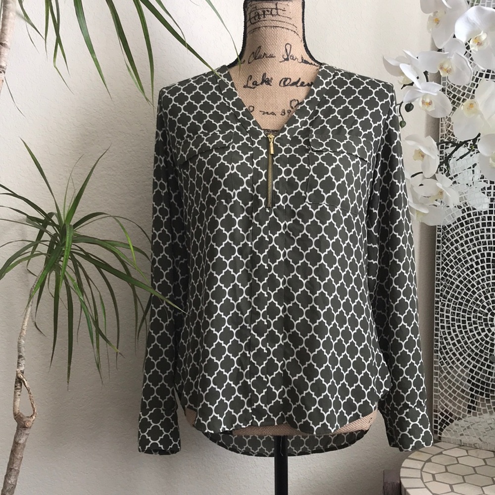 🌺Express women’s Long Sleeve Blouse. 🌺 - Picture 1 of 5
